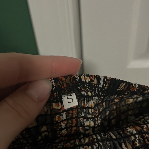 Sleeveless pants romper - Small - Picture 4 of 4